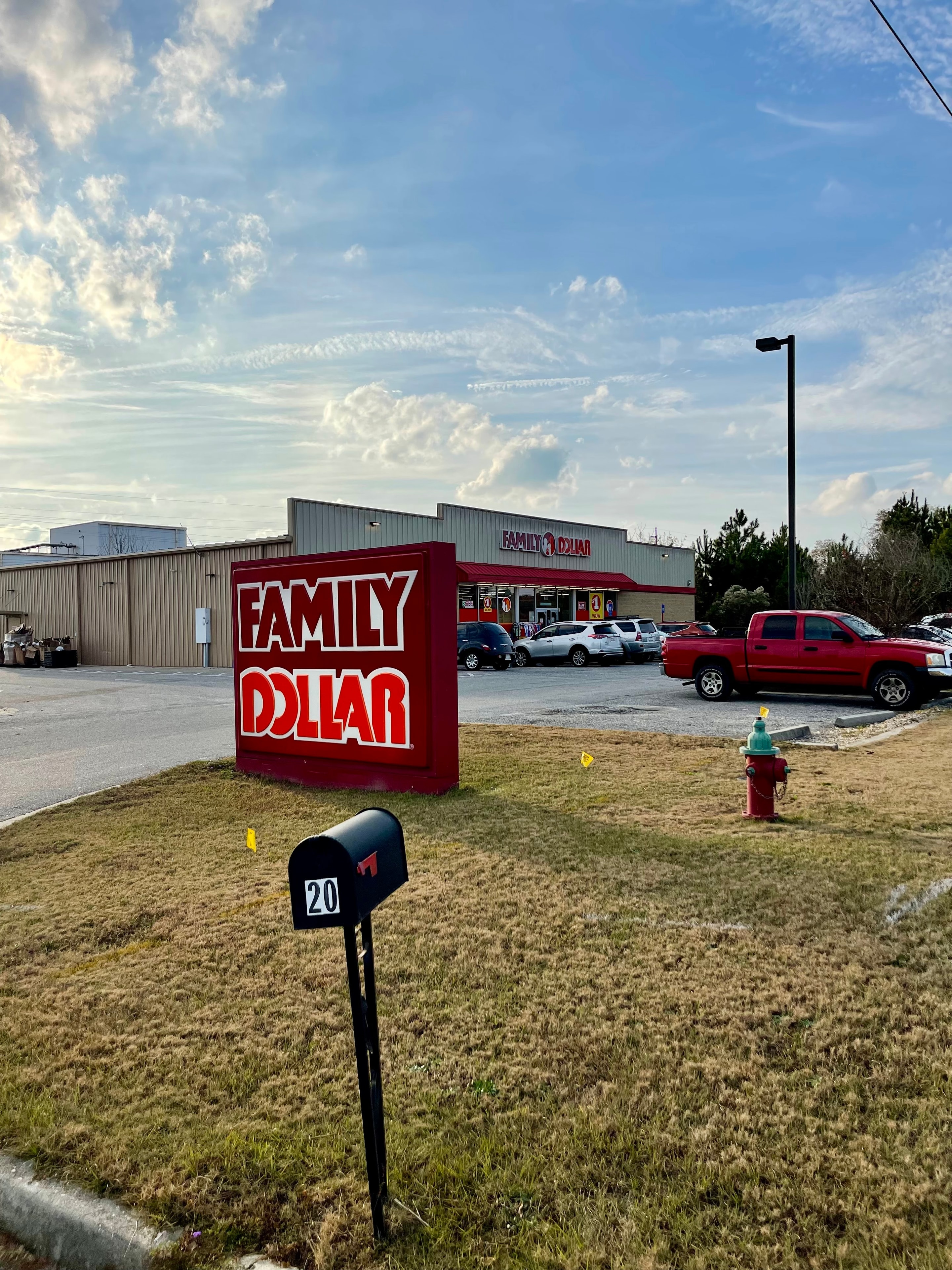 Family Dollar storefront sign installation